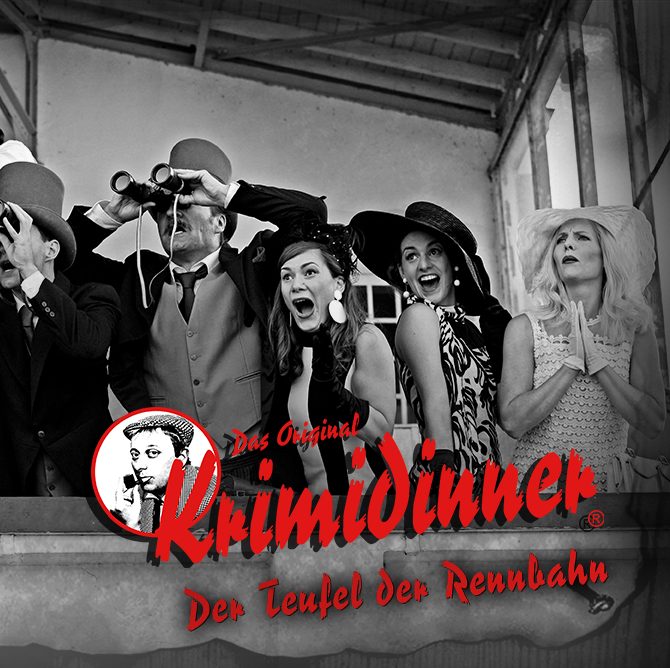 DasOriginalKRIMIDINNER_Teufel-der-Rennbahn_Aufgebrachtes-Publikum-Tribuehne-von-vorne-Nahaufname-mit-Butler-schiessend-2_web_Logo